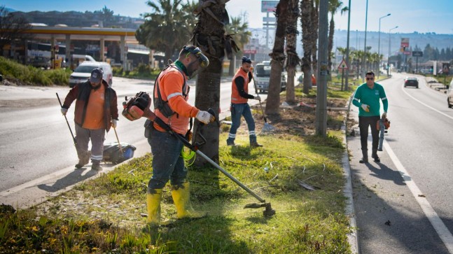 KUŞADASI’NDA REFÜJLER BAYRAMA HAZIRLANIYOR