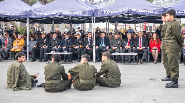 KUŞADASI’NDA ÇANAKKALE DENİZ ZAFERİ’NİN 111. YILI KUTLANDI