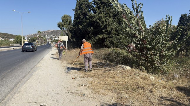 KUŞADASI’NIN GİRİŞ VE ÇIKIŞLARI PARK VE BAHÇELER EKİPLERİNE EMANET