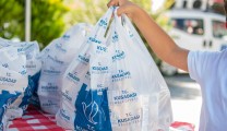 KUŞADASI BELEDİYESİ’NİN BESLENME ÇANTASI DESTEĞİ BU YIL 1400 ÇOCUĞA ULAŞACAK
