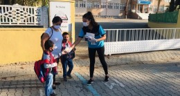 Kuşadası Belediyesi’nden maske dağıtımı