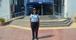 Kadın zabıta personelinden örnek davranış
