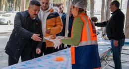 KUŞADASI’NDA ŞEHİTLER İÇİN LOKMA HAYRI YAPILDI