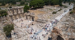 EN ÇOK ZİYARETÇİ EFES’TE