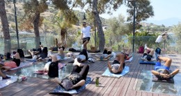 GÜVERCİNADA KALESİ’NİN EŞSİZ MANZARASINDA PİLATES KEYFİ