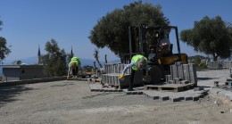 KUŞADASI BELEDİYESİ’NDEN KADINLAR DENİZİ MAHALLESİ’NDE YOL YENİLEME ÇALIŞMASI