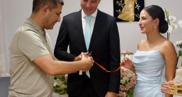 BAŞKAN ÖMER GÜNEL GENÇ ÇİFTİN MUTLULUKLARINA ORTAK OLDU