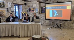 HALK OZANI AŞIK VEYSEL KUŞADASI’NDA ANILDI