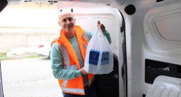 KUŞADASI’NDA ÇOCUKLARIN GELİŞİMİ İÇİN PERİYODİK SÜT DAĞITIMI DEVAM EDİYOR