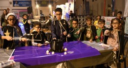 KUŞADASI’NDA ÇOCUKLAR BİLİMİN RENKLİ VE BÜYÜLÜ DÜNYASINI KEŞFETTİ