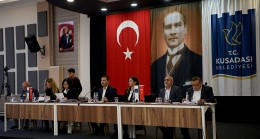KUŞADASI BELEDİYE MECLİSİ YILIN SON TOPLANTISINI YAPTI