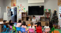 KUŞADASI’NDA ÇOCUKLAR HEM EĞLENİYOR HEM DE BECERİLERİNİ GELİŞTİRİYOR