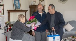 KUŞADASI BELEDİYESİ’NDEN OSMAN AMCAYA ANLAMLI ZİYARET