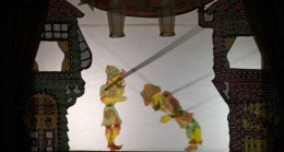 KUŞADASI’NDA ÇOCUKLAR ‘GÖLGE OYUNU’ ETKİNLİĞİ İLE DOYASIYA EĞLENDİ