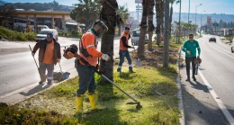 KUŞADASI’NDA REFÜJLER BAYRAMA HAZIRLANIYOR