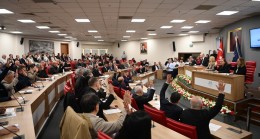 HALKIN CEBİNE GÖZ DİKEN “BORÇ SİYASETİNE” CHP’DEN SERT FREN