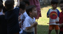 KUŞADASI’NDA ÇOCUK KAHKAHALARI YAZ BOYUNCA DA DEVAM EDECEK