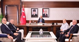 KUŞADASI TİCARET ODASI YÖNETİMİ AYDIN VALİSİ DR. OSMAN VAROL’U ZİYARET ETTİ