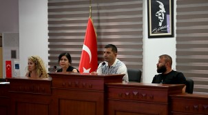 KUŞADASI BELEDİYE MECLİSİ DAVUTLAR’DA TOPLANDI