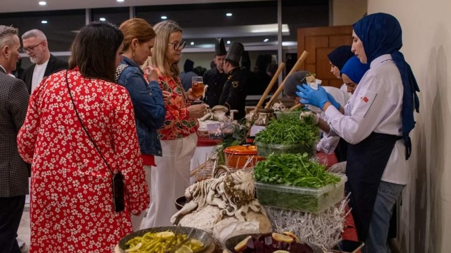 ALMAN TURİZMCİLER KUŞADASI’NA HAYRAN KALDI