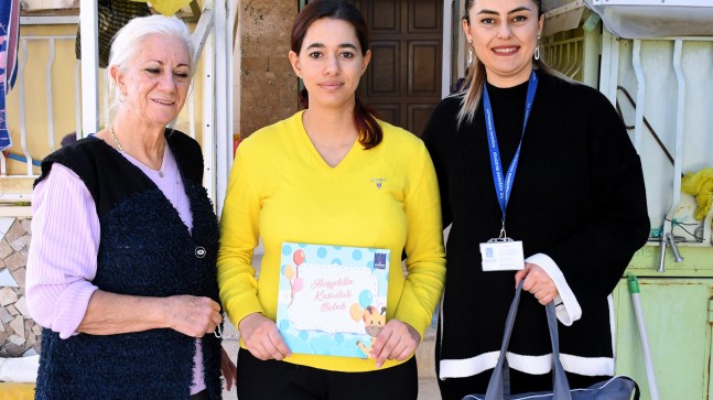KUŞADASI BELEDİYESİ’NDEN 11 AYDA 330 BEBEĞE HOŞ GELDİN ZİYARETİ