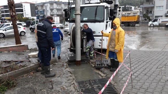 KUŞADASI YAĞIŞLI HAVALARIN ETKİSİ ALTINDA