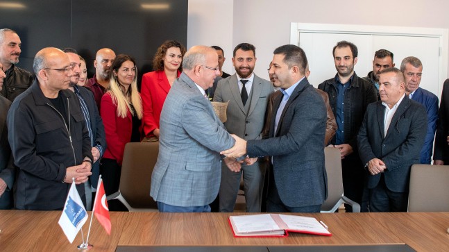 KUŞADASI BELEDİYESİ’NDE TOPLU İŞ SÖZLEŞMESİ İMZALANDI