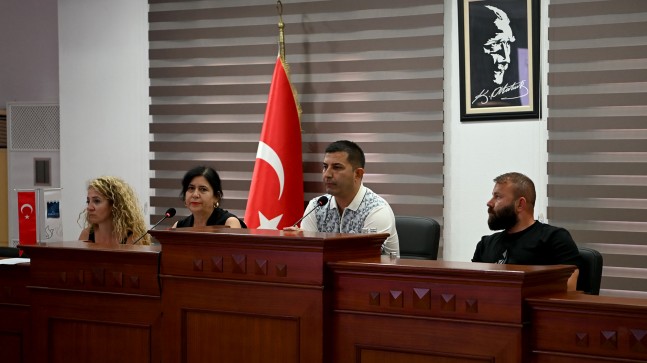 KUŞADASI BELEDİYE MECLİSİ DAVUTLAR’DA TOPLANDI