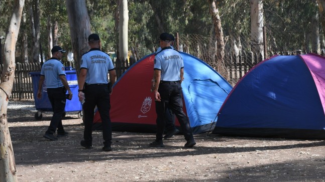 KUŞADASI’NDA ZABITA EKİPLERİNDEN ÇADIR VE KARAVAN DENETİMİ