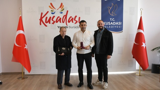 UNESCO’DAN ÖDÜL ALAN KÖRÜKLÜ ÇİZME USTASI’NDAN BAŞKAN ÖMER GÜNEL’E ANLAMLI ZİYARET