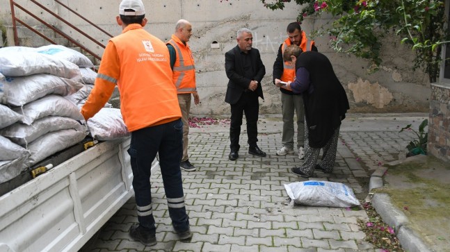 ZEMHERİ SOĞUKLARINDA KUŞADASI BELEDİYESİ’NDEN SICAK HAMLE