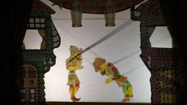 KUŞADASI’NDA ÇOCUKLAR ‘GÖLGE OYUNU’ ETKİNLİĞİ İLE DOYASIYA EĞLENDİ