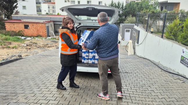 KUŞADASI BELEDİYESİ’NİN SÜT DESTEĞİ BÜYÜYEREK SÜRÜYOR