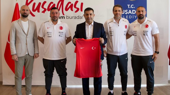 AY-YILDIZLI EKİBİMİZDEN BAŞKAN ÖMER GÜNEL’E TEŞEKKÜR