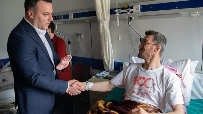 BAŞKAN VEKİLİ TAHSİN DEMİRTAŞ’TAN BELEDİYE PERSONELİNE GEÇMİŞ OLSUN ZİYARETİ