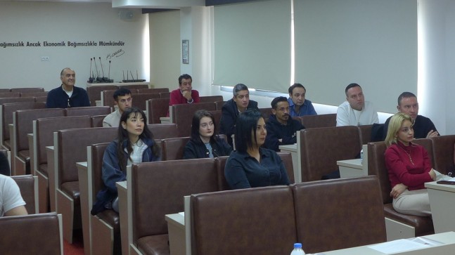 KUTO’DA “YİYECEK-İÇECEK İŞLETMELERİNDE YÖNETİM” KONULU EĞİTİM DÜZENLENDİ