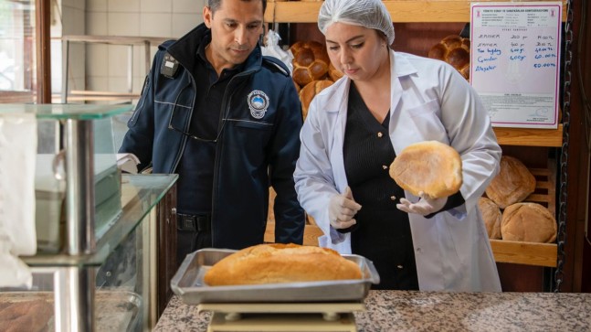 KUŞADASI BELEDİYESİ’NDEN EKMEK FIRINLARINA HİJYEN VE GRAMAJ DENETİMİ
