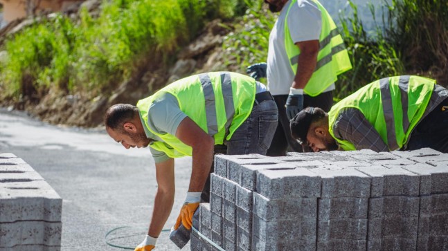 KUŞADASI’NDA GÜÇLÜ ÜSTYAPI İÇİN YATIRIMLAR KESİNTİSİZ DEVAM EDİYOR