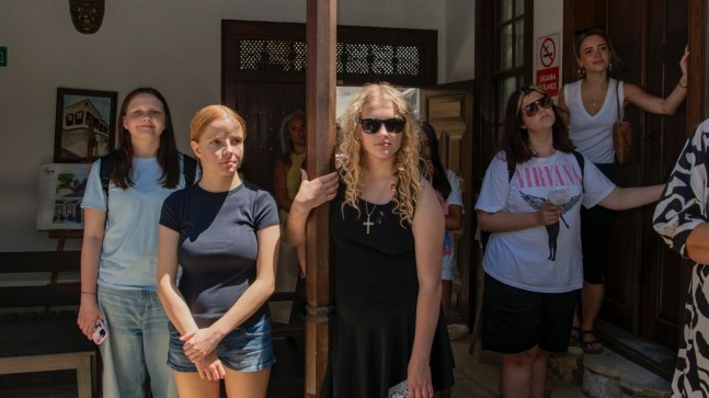 ALMANYA’DAN GELEN ÖĞRENCİLER KUŞADASI’NIN KÜLTÜREL ROTALARINA HAYRAN KALDI