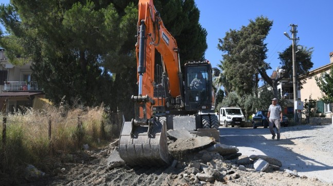 KADINLAR DENİZİ’NE 2 BİN METRE KARE KİLİT PARKE DÖŞEMESİ