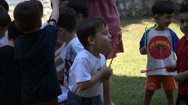 KUŞADASI’NDA ÇOCUK KAHKAHALARI YAZ BOYUNCA DA DEVAM EDECEK