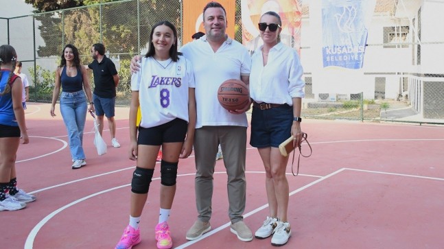 YENİLENEN BASKETBOL SAHASINA EFE İBRİKOĞLU’NUN ADI VERİLDİ