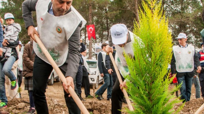 BAŞKAN ÖMER GÜNEL’DEN AKBELEN ORMANI SAVUNUCULARINA DESTEK