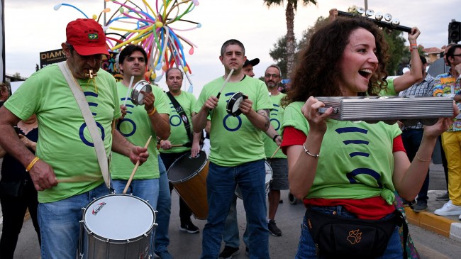 KUŞADASI’NI SOKAK FESTİVALİ COŞKUSU SARDI