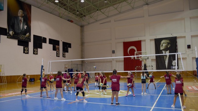 KIŞ SPOR OKULLARI İÇİN KAYITLAR SÜRÜYOR