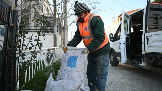 KUŞADASI BELEDİYESİ’NDEN YUVALARI ISITAN DESTEK