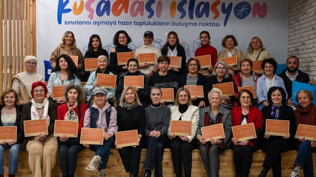 KUŞADASI BELEDİYESİ’NDEN KADINLARA A’DAN Z’YE İNTERNET EĞİTİMİ