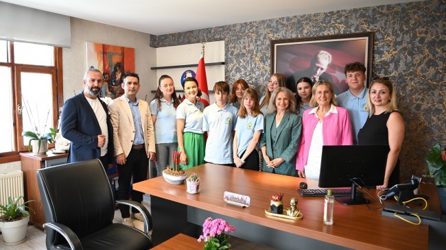 POLONYALI ÖĞRENCİLERDEN KUŞADASI ÖVGÜSÜ
