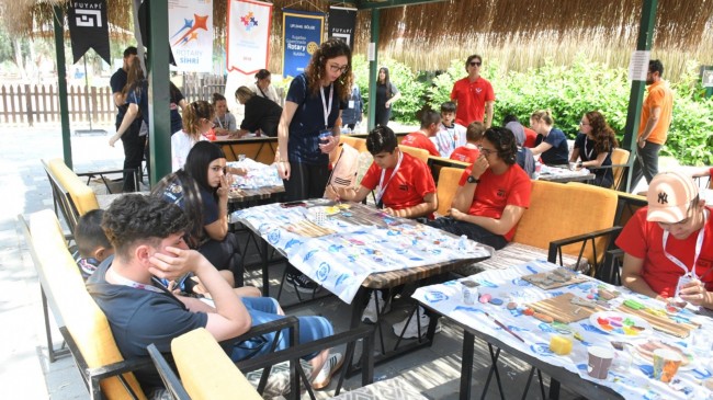 ADA CAMPING OTİZMLİ BİREYLER VE AİLELERİNİ AĞIRLADI