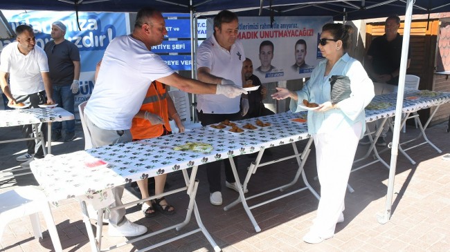 KUŞADASI BELEDİYESİ GÖREV ŞEHİTLERİNİ UNUTMADI